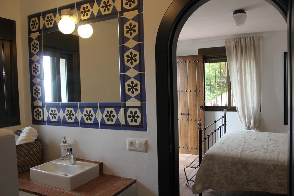 El Nispero Dulce Bed & Breakfast Alcaucín Exterior photo