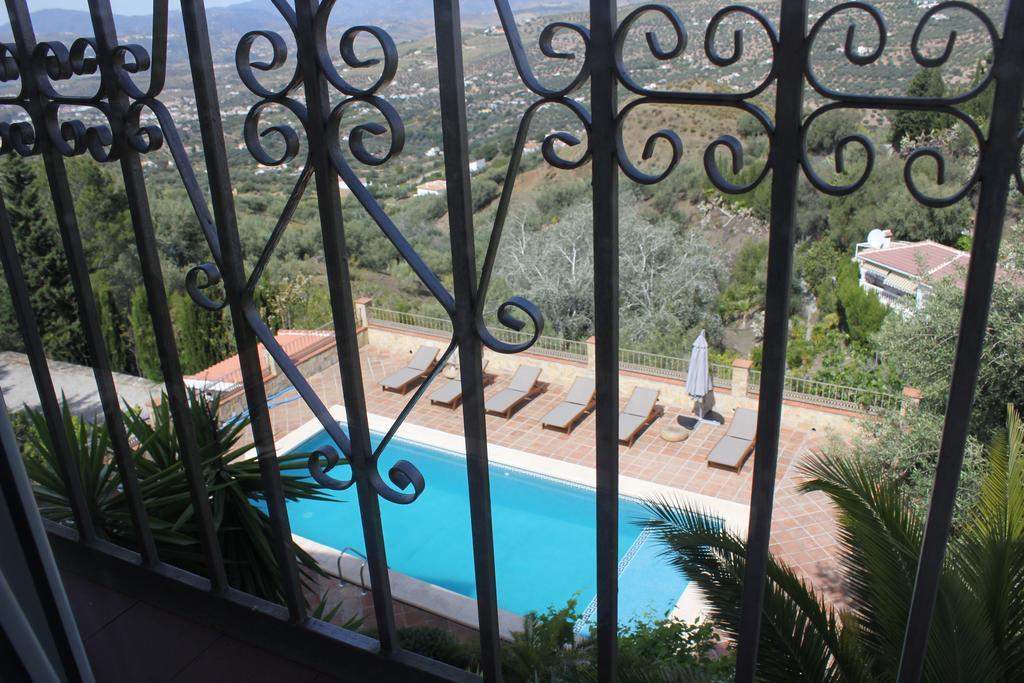 El Nispero Dulce Bed & Breakfast Alcaucín Exterior photo